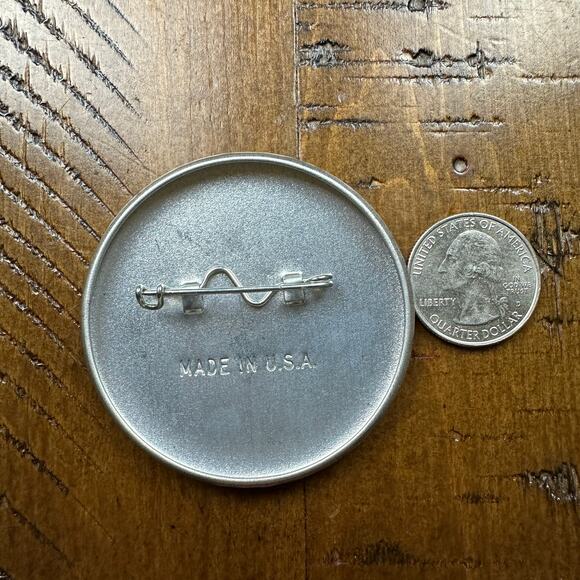 Vintage USA OLYMPICS LAKE PLACID New York 1980 Pinback Button Made in USA - Picture 2 of 2